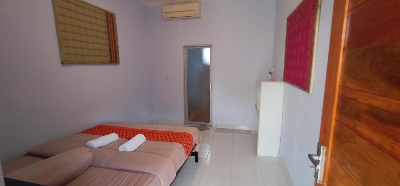Elisa Homestay Areguling Kuta  外观 照片