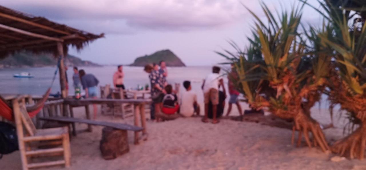Elisa Homestay Areguling Kuta  外观 照片